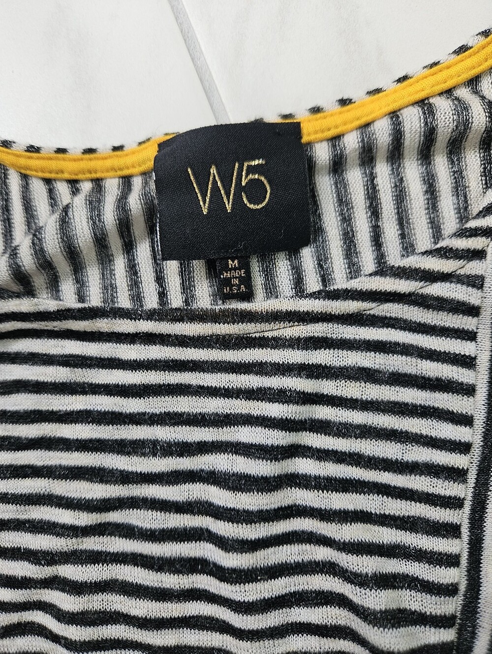 W5 Black & White Striped Knot-Front Short Sleeve Tee Size Medium - Picture 6 of 7